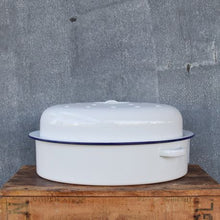 Load image into Gallery viewer, 1st Grade Oval Shaped Enamel Casserole &amp; Roasting Dish

