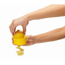 Load image into Gallery viewer, Chef&#39;n - Lemon-Aid Citrus Spiralizer
