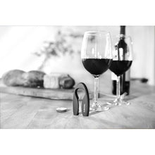 Load image into Gallery viewer, VAGNBYS Foil Cutter I
