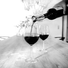 Load image into Gallery viewer, VAGNBYS Carafe and Wine Pourer Set
