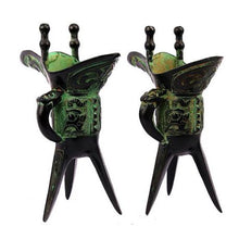 Load image into Gallery viewer, Jue Bronze Tripod Old Treatment Design
