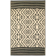Load image into Gallery viewer, Fab Habitat Outdoor / Indoor Rug Kilimanjaro Black

