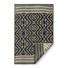 Load image into Gallery viewer, Fab Habitat Outdoor / Indoor Rug Kilimanjaro Black
