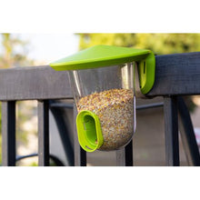 Load image into Gallery viewer, Singing Friend Bird Feeder - Green
