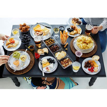 Load image into Gallery viewer, Gizmo - Elegant Silver Plastic Knives - Set Of 12
