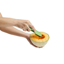 Load image into Gallery viewer, Chef&#39;n - Melon Mate Fruit Cutter
