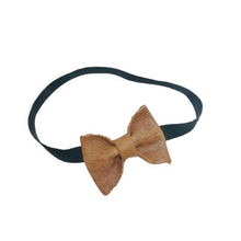 Load image into Gallery viewer, Pitta-Patta Soft Genuine Leather Pinched Bowtie
