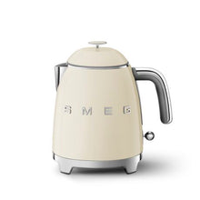 Load image into Gallery viewer, Smeg-retro mini kettle-Pastel Green
