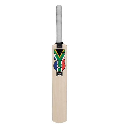 Gunn and Moore Mini Bat With South African Flag Buy Online in Zimbabwe thedailysale.shop