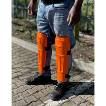 Load image into Gallery viewer, Zembe Chainsaw &amp; Brushcutter Leg Protectors / Shinpads
