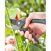 Load image into Gallery viewer, GARDENA Secateurs Bypass - 24mm

