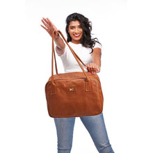 Load image into Gallery viewer, Brad Scott Paulie leather bag
