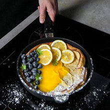 Load image into Gallery viewer, AMT Gastroguss Frying Pan 32cm (5cm high)
