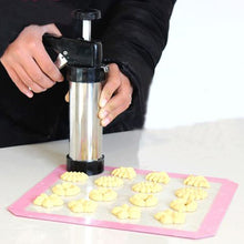 Load image into Gallery viewer, Cookie, Biscuit Press &amp; Icing Gun Cake Set
