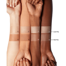 Load image into Gallery viewer, Clinique Powder Pop Flower Highlighter - Lunar Pop
