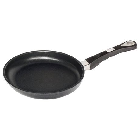 AMT Tossing Pan 24cm (4cm high)