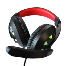 Load image into Gallery viewer, AOAS PC Gaming set - Mouse, Keyboard, Headphones &amp; Mouse Pad
