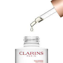 Load image into Gallery viewer, Clarins Calm Essentiel Restoring Treatment Oil
