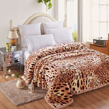 Load image into Gallery viewer, Luxury Reversible Sherpa Fleece Mink Throw Blanket – Leopard XL
