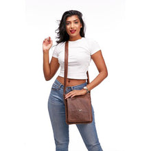 Load image into Gallery viewer, Brad Scott Messenger classic
