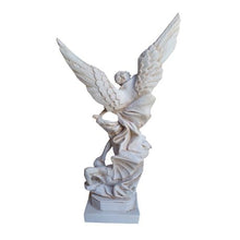Load image into Gallery viewer, Aankopen - St. Michael Defeating Lucifer Statue - 23 cm
