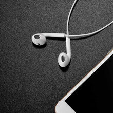 Load image into Gallery viewer, Wired earphones 3.5mm “ Memory sound” with microphone
