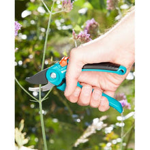 Load image into Gallery viewer, GARDENA Secateurs Bypass - 20mm

