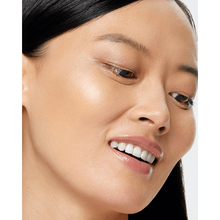 Load image into Gallery viewer, Clinique Powder Pop Flower Highlighter - Lunar Pop
