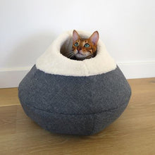 Load image into Gallery viewer, Perfect Pets - Round Cosy Plush Cat Cave Bed
