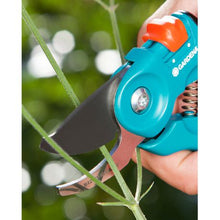 Load image into Gallery viewer, GARDENA Secateurs Bypass - 20mm
