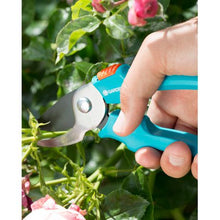 Load image into Gallery viewer, GARDENA Secateurs Bypass - 20mm
