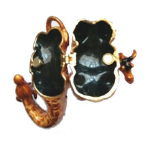 Load image into Gallery viewer, Giraffe Jewelry Animal Trinket Box
