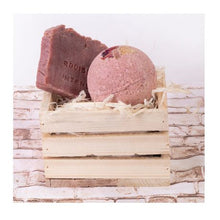Load image into Gallery viewer, Bath Bomb and Soap Gift Set Hypo - Allergenic - Essential Oils Handmade
