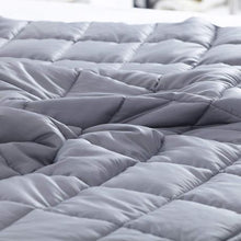 Load image into Gallery viewer, Sleepwell Science - 4.5Kg - 104 x 152cm - Weighted Blanket - Duck Grey
